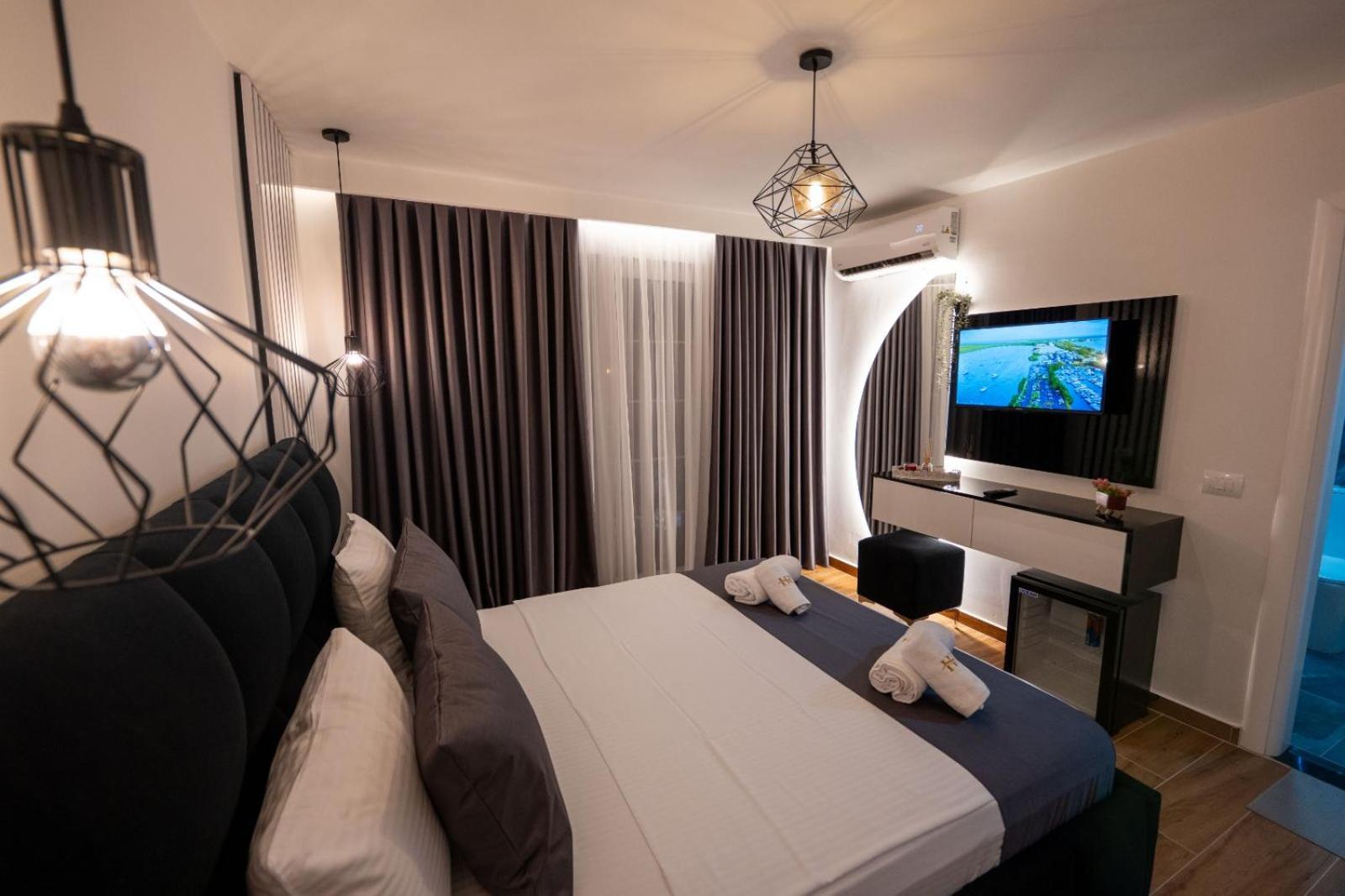 Crown Hf Apartment *