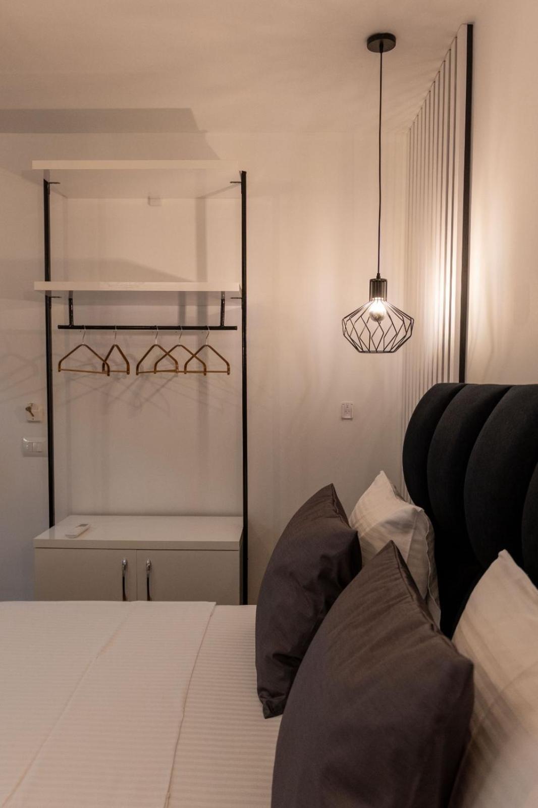 Crown Hf Apartment Ksamil